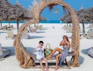 Karibu-Zanzibar-beach-370x283