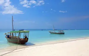 Mbudya-Island_boats-1024x648